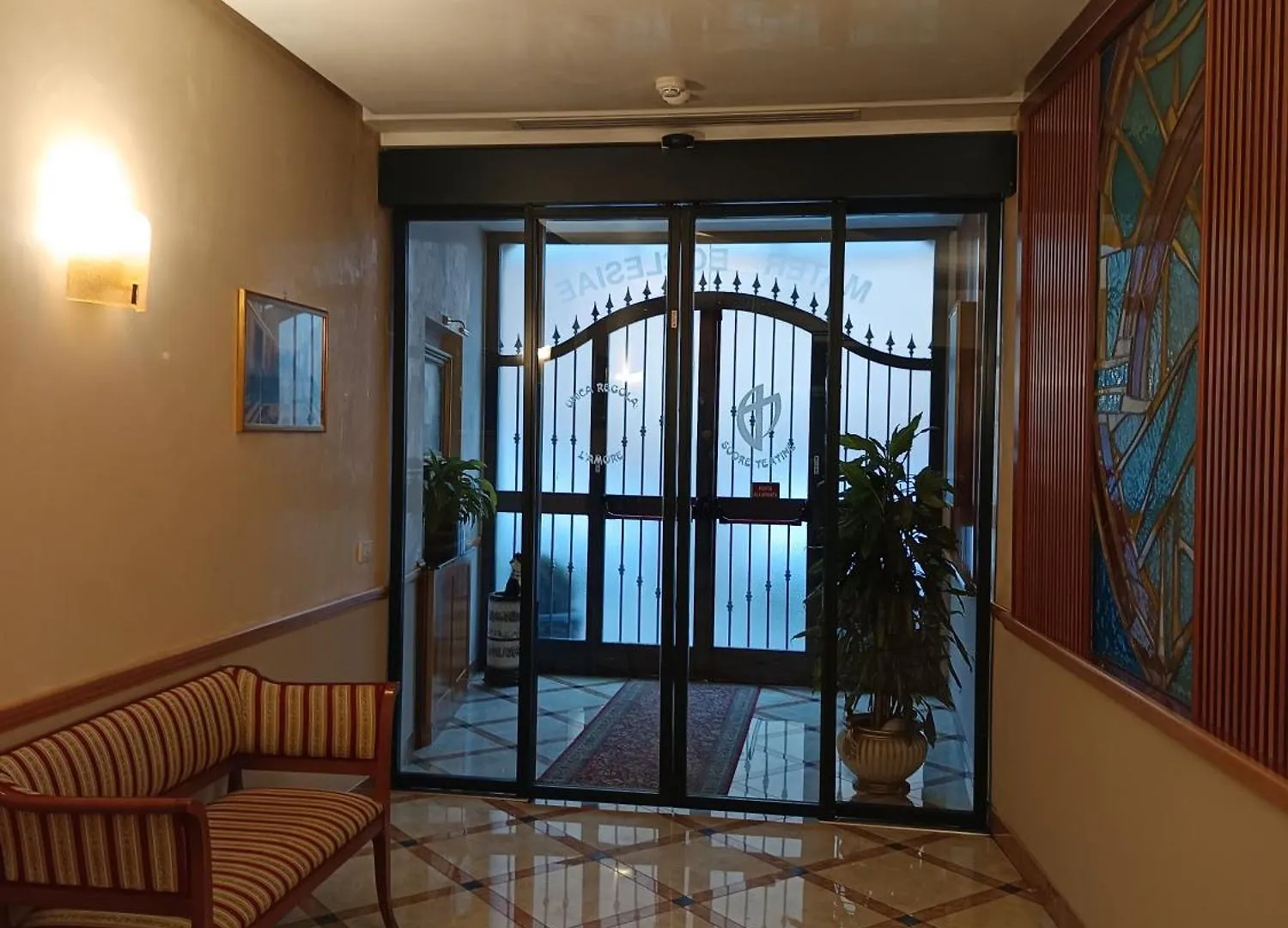 Casa Per Ferie Mater Ecclesiae Delle Suore Teatine Hotel Rome 0*,